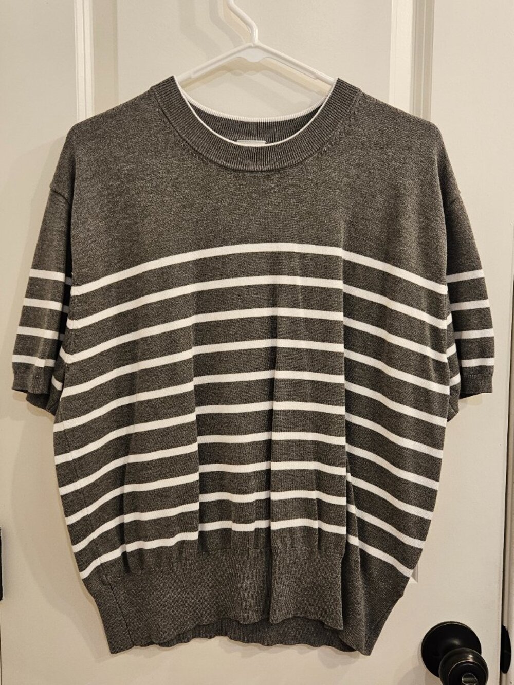 Cielo Casual Knit Sweater Top Gray White Stripe Short Sleeve Crewneck XL